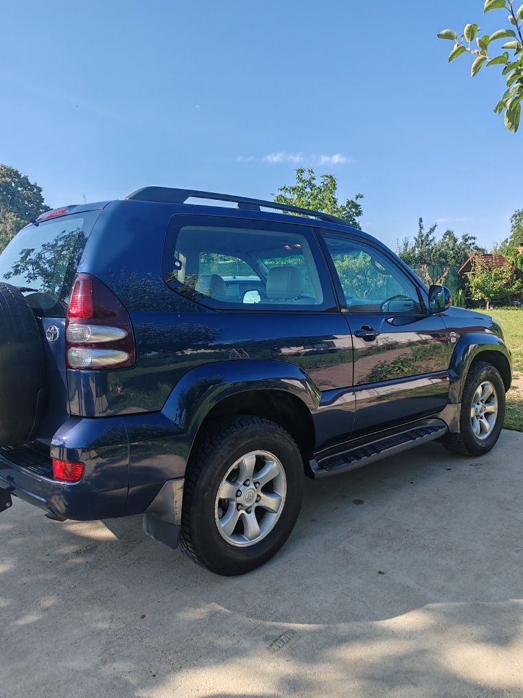 Vând Toyota Land Cruiser J12