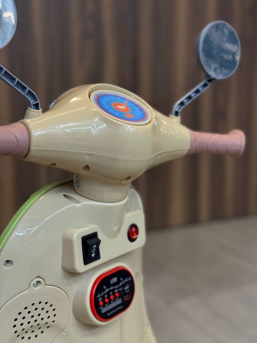 Farzandingiz uchun ajoyib retro moped