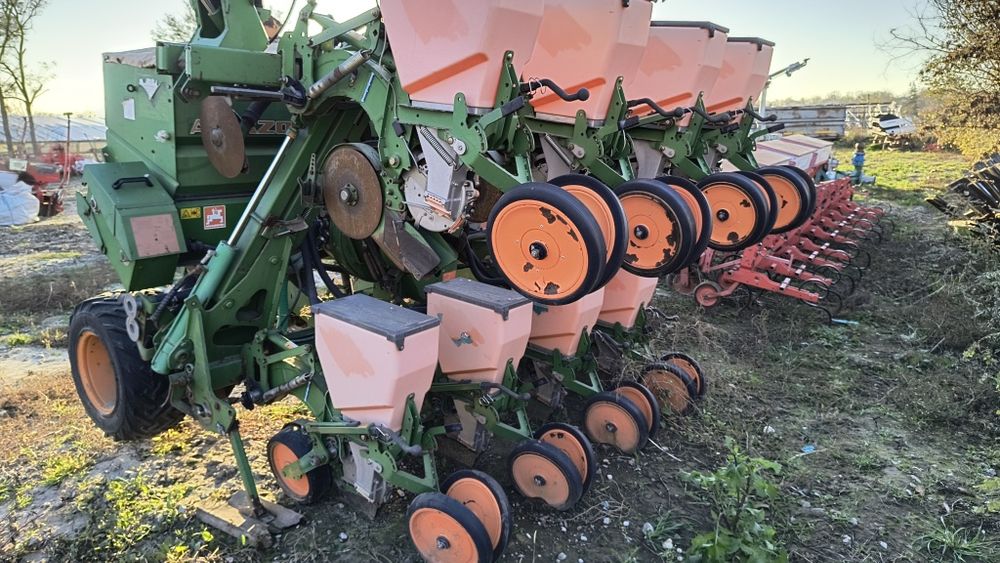 Semănatoare prășitoare Amazone 8r pliabilă