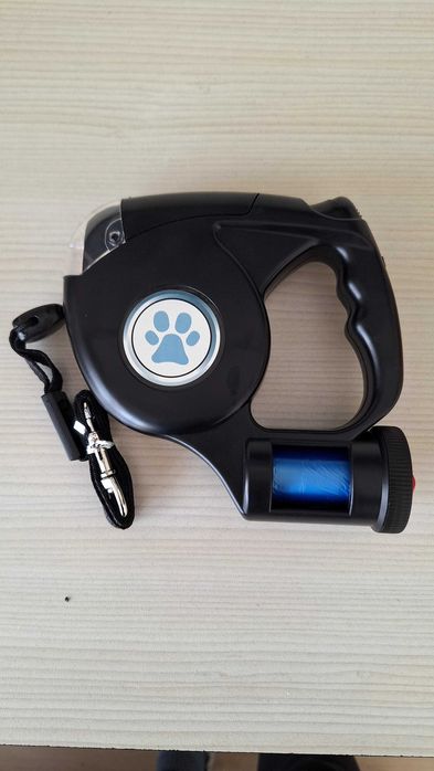 Автоматичен повод за куче 5м,  за 35-40кг, светещ с LED