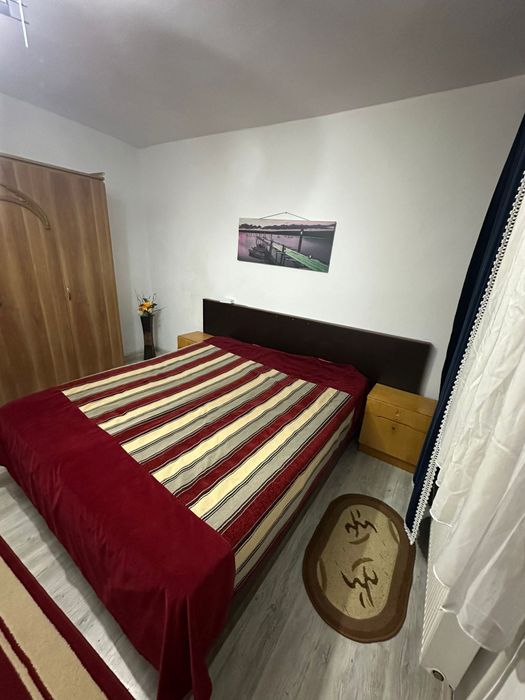 Camera de închiriat