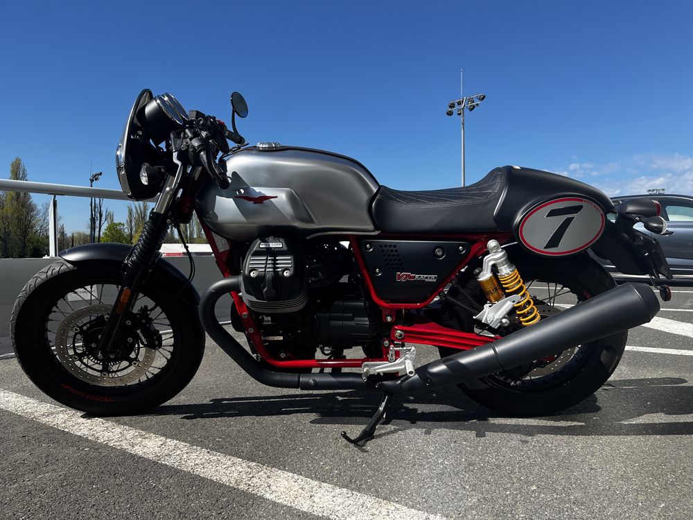 Motocicleta Moto Guzzi V7Racer