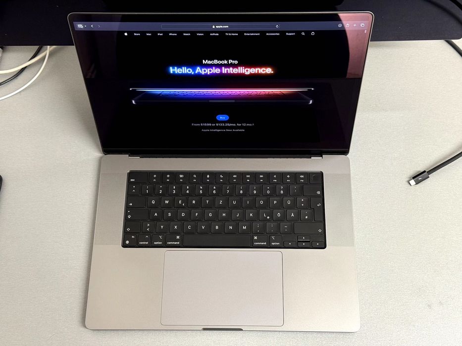 Apple MacBook Pro M1 Max - 64GB RAM - 4TB SSD