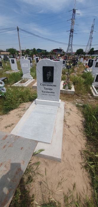 Памятники из гранита и мрамора