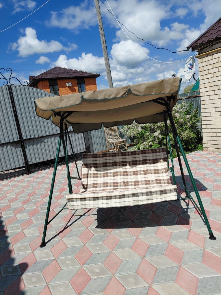 Продам качели ии