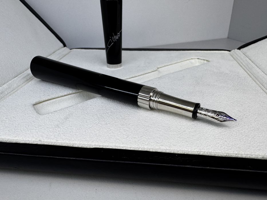 Stilou Montblanc Marlene Dietrich, Special Edition, 18K