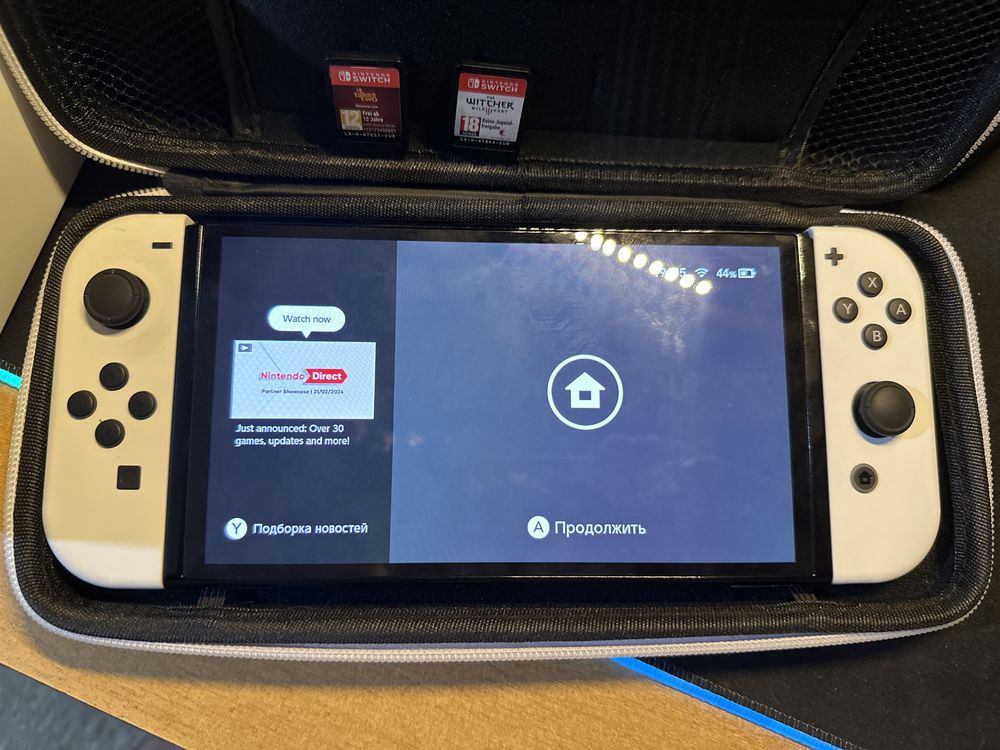 Продам Nintendo Switch OLED (полный комплект, оригинальная прошивка)