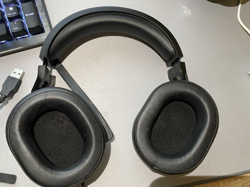 Corsair HS55 Surround