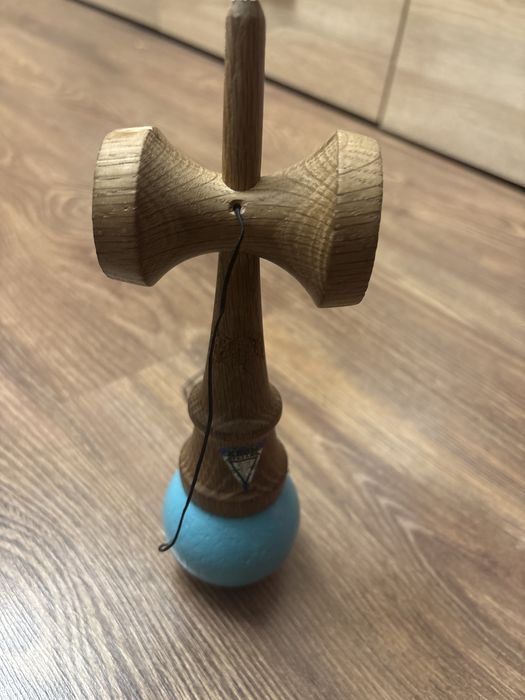 Kendama krom.
