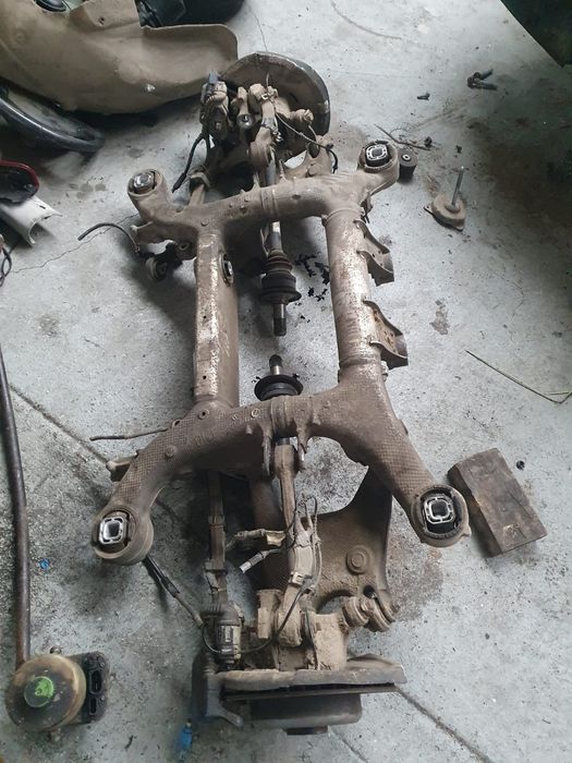 Punte spate completa bmw f10 3.0d fara grup