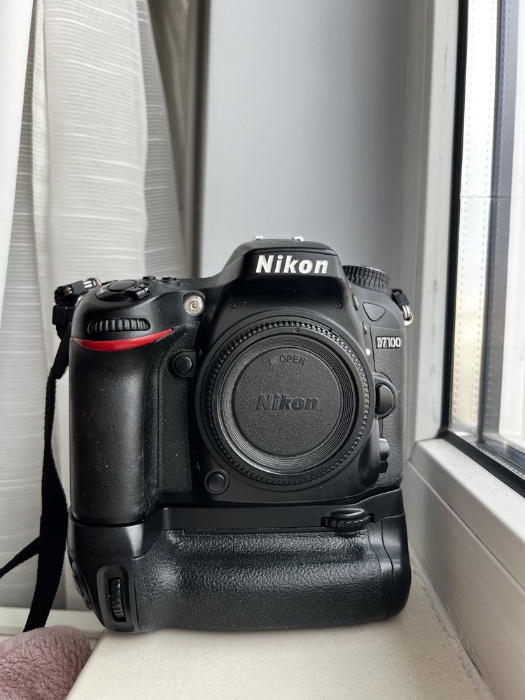 Nikon D7100, Grip MB-D15, Nikkor 50mm 1.8D, Sigma 10-20mm 3.5DC HSM