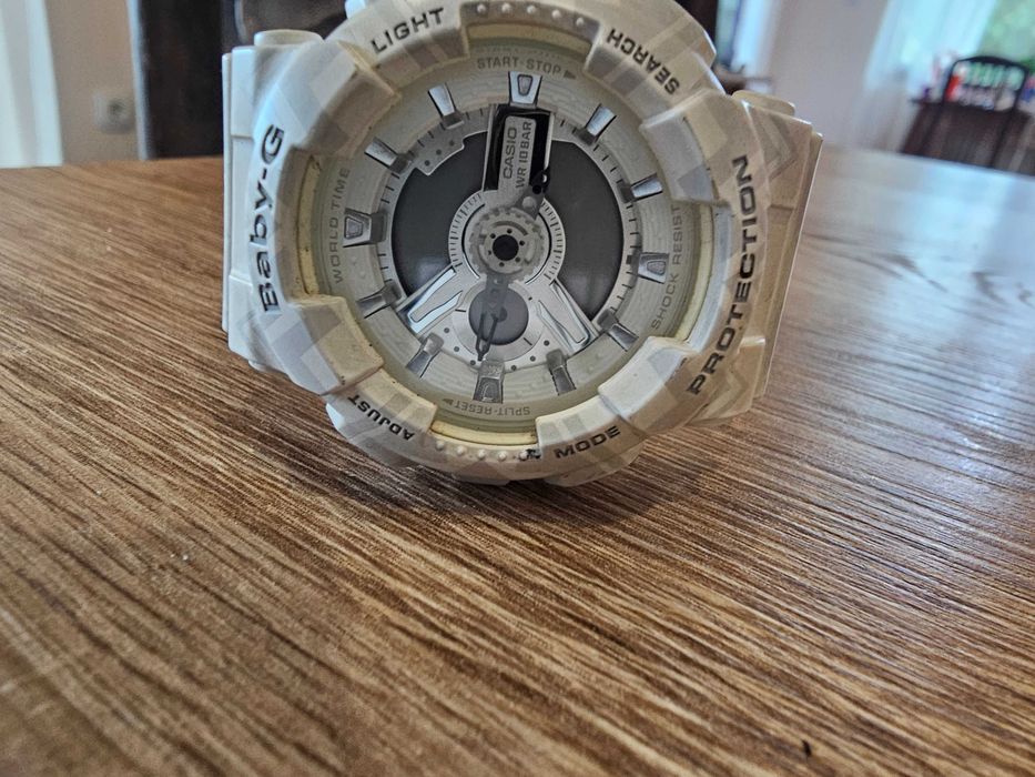 Часовник G-Shock