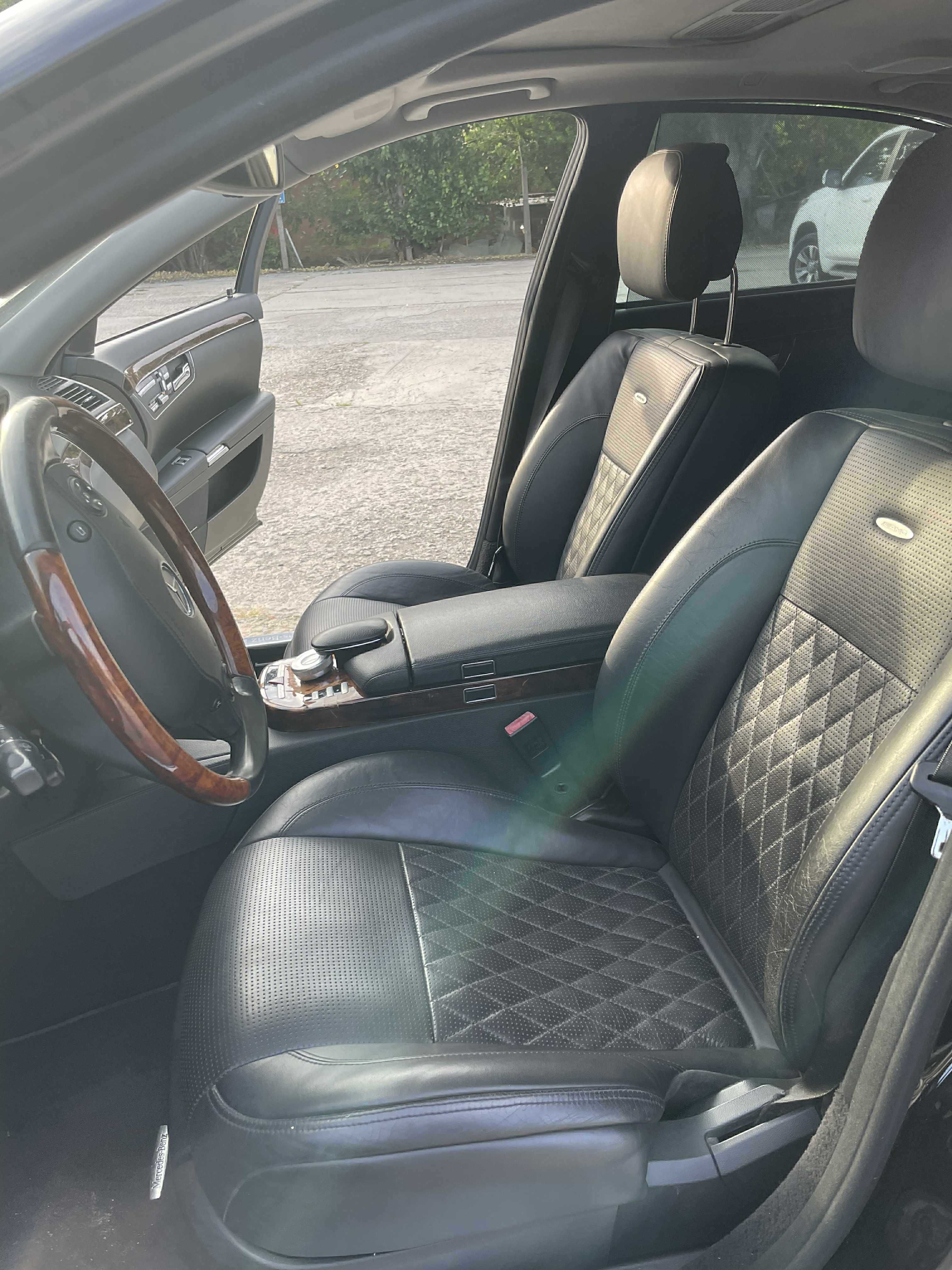 Mercedes-Benz S550