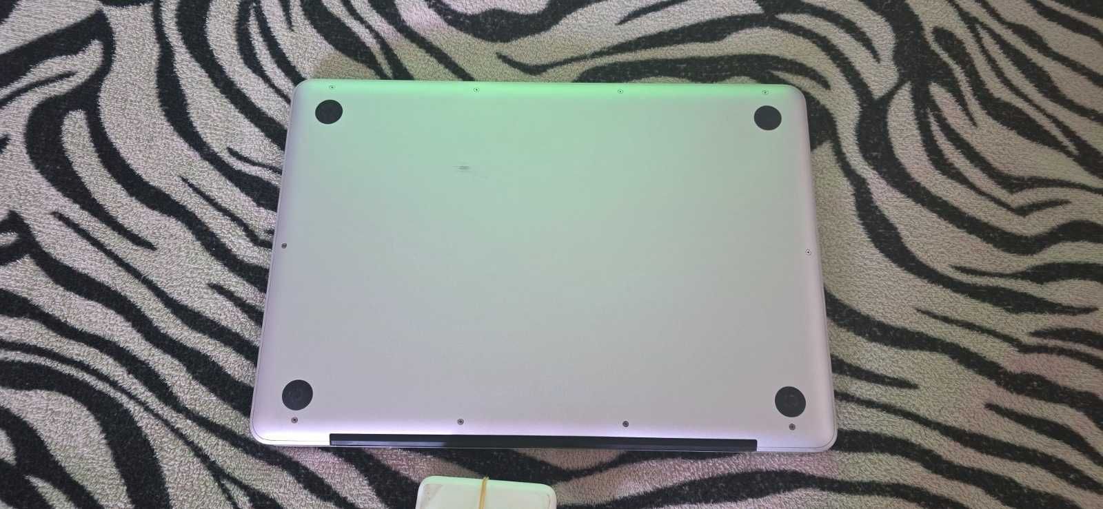 MacBook Pro 13.3'' 4GB RAM 128GB SSD Intel Core i5-като нов!Батерия-8ч
