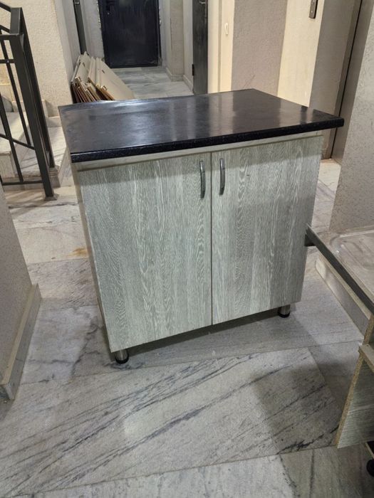 Kuxniy moyka sotiladi