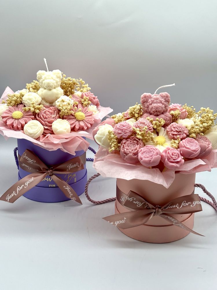 Aranjament floral din 100% ceara de soia