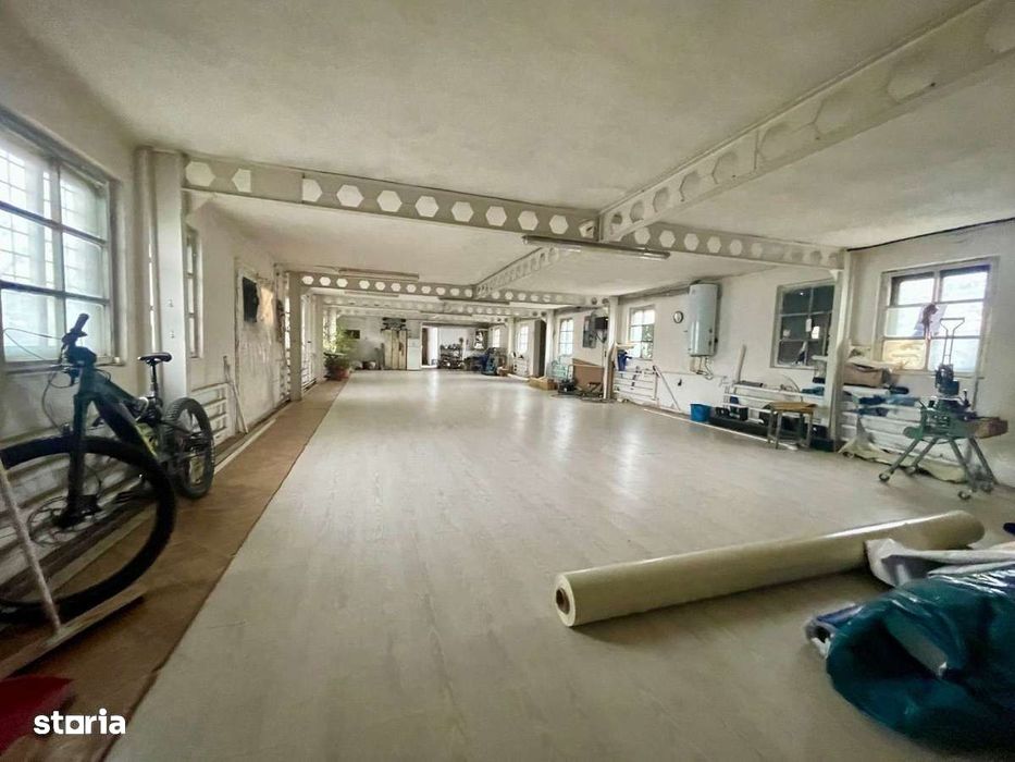 Spatiu cu suprafata de 160 mp de inchiriat, in Unirii, zona PC House