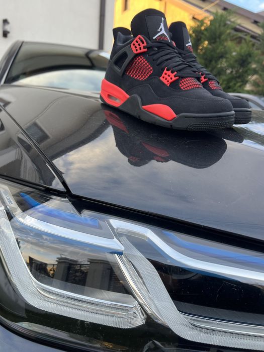 Vand Jordan 4 Red Thunder, marimea 42.5, nepurtati
