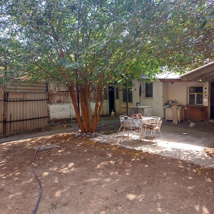 Продаётся участок в центре