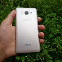 Samsung Galaxy J5 sotiladi ideal karobka dakument