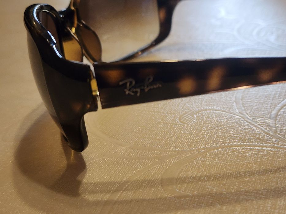 Rayban Wayfarer..