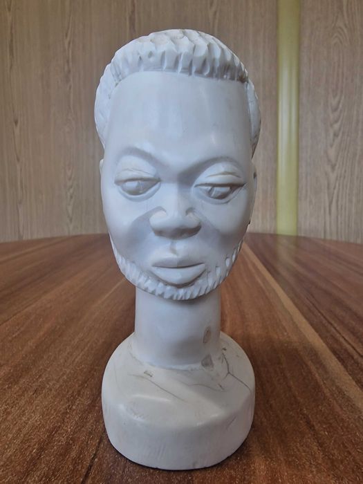 Статуетка от кост 17 см. 879 гр.