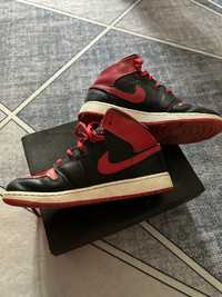 Air Jordan rosii