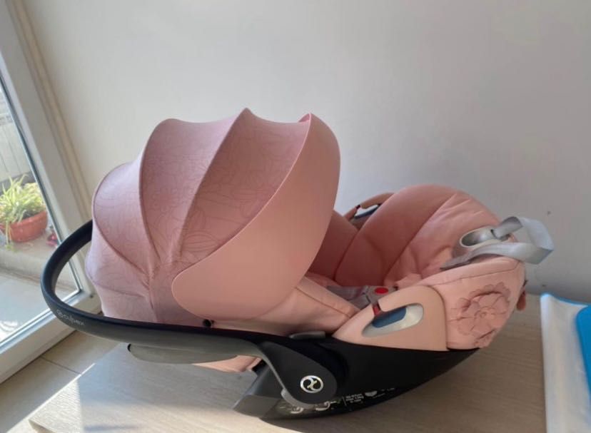 Стол за кола Cybex Cloud Z i-Size SIMPLY FLOWERS, 45 – 87 см