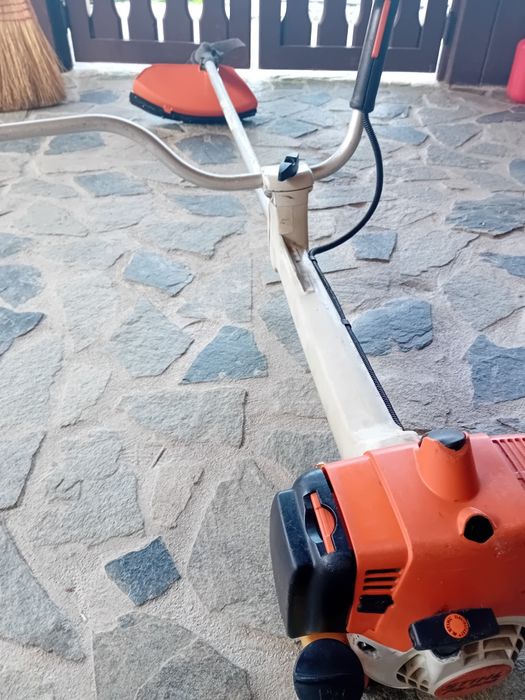Vând motocoasă Stihl FS 300