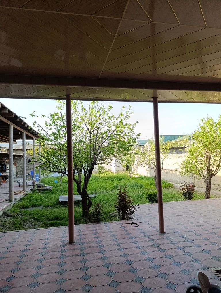 Продаётся двух этажный дом в Самарканде чархине