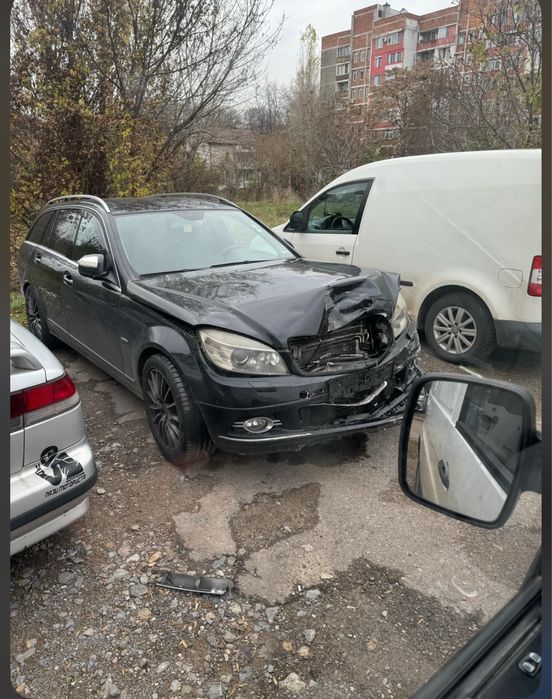 Продава се Mercedes w204 c320  НА ЧАСТИ