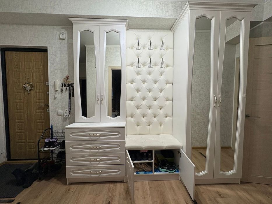 Продам прихожую