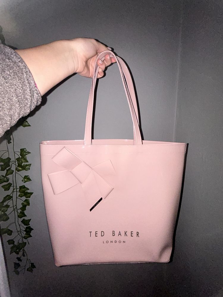 Ted Baker чанта оригинална