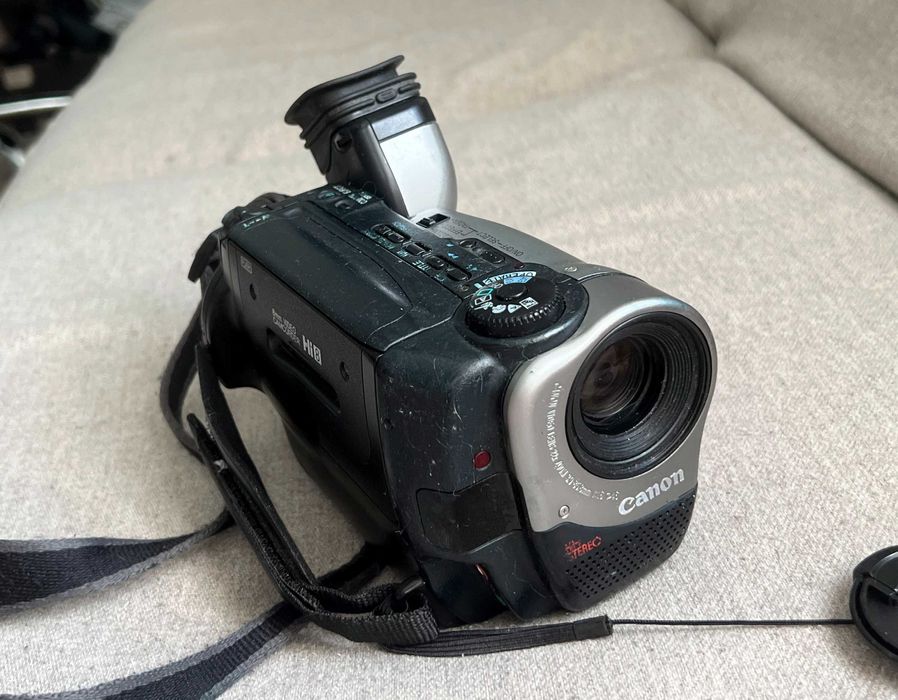 Canon UC-X45HiE cameră video Hi8 cu baterie, funcțională, vintage