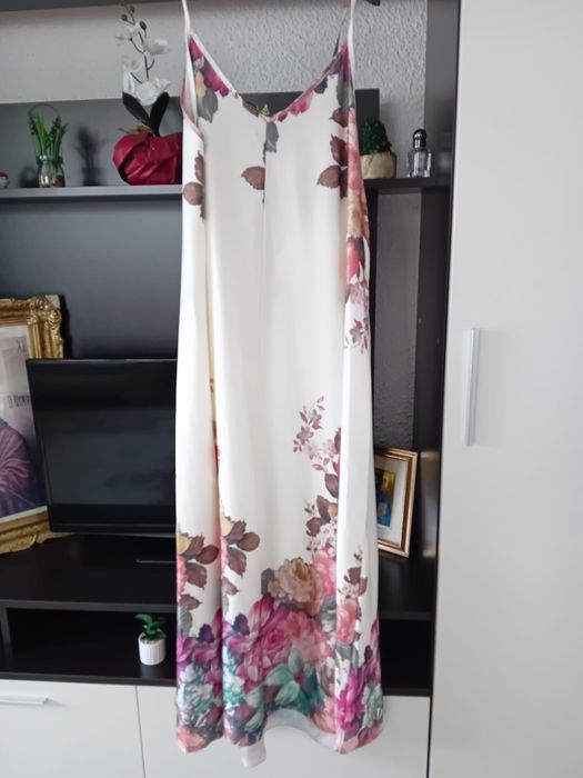 Compleuri și rochițe de damă