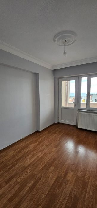 Апартамент с 3 спални в центъра на Текирдаг