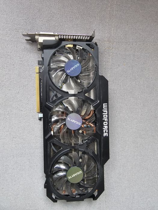 Видео карти Asus gigabyte  4Gb