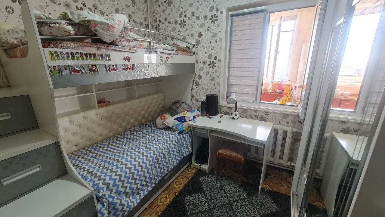СРОЧНО Продается  Квартира 
 Сергели 7.  4станция метро 2/5/9