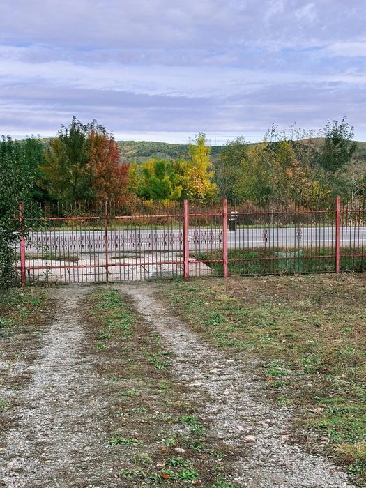 Inchiriez teren parc auto Gilau cluj