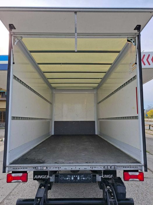 Leasing cu rata 408 euro > iveco BOX cu LIFT 750 KG motor 3000