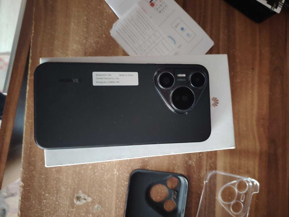 Продавам Huawei Pura70