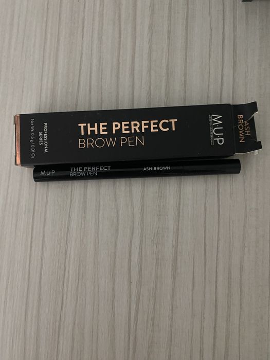 Vand produse cosmetice professional make up
