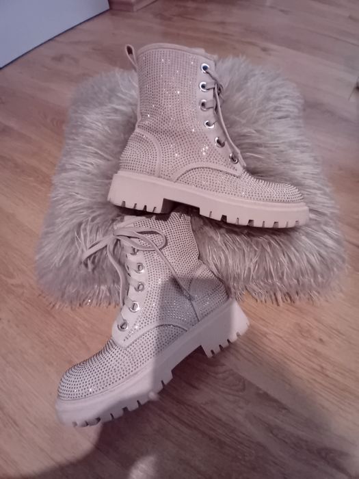 Ботуши боти и обувки нови и като нови