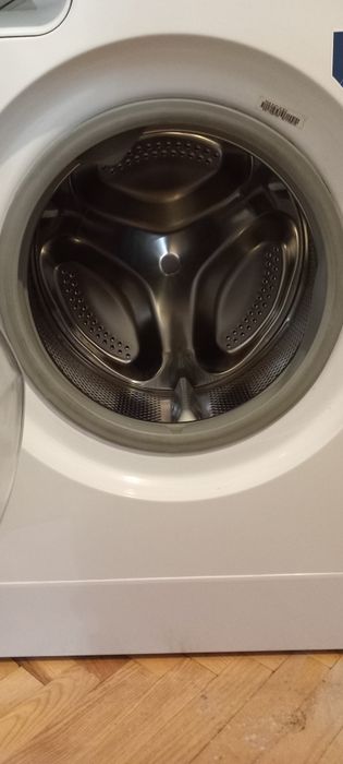 Работеща пералня Indesit