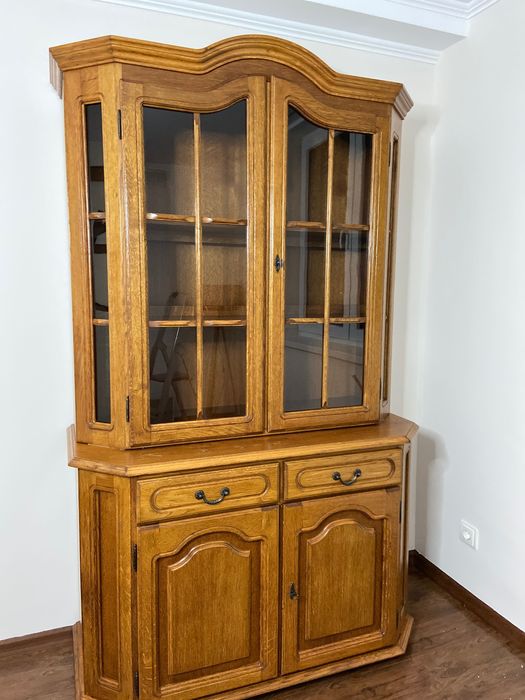 Bibliotecă din lemn