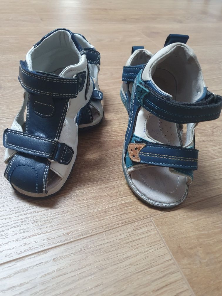Vând sandale pentru copii, mărimea 24 !