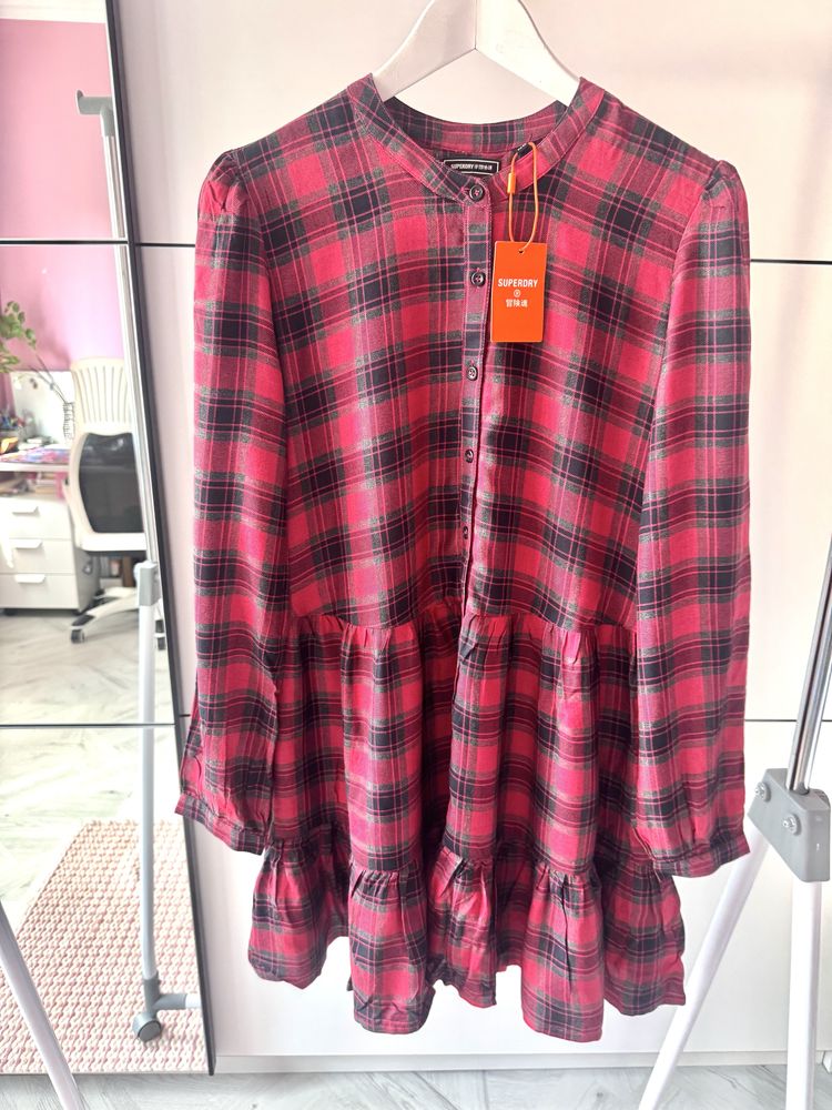 Рокля и риза Zara, Superdey и други