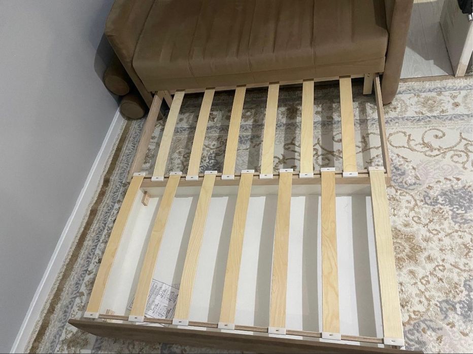 Раздвижной диван в отличном состоянии