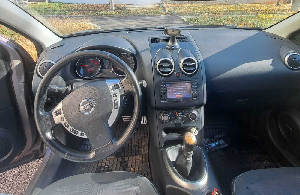 Nissan Qashqai  2012