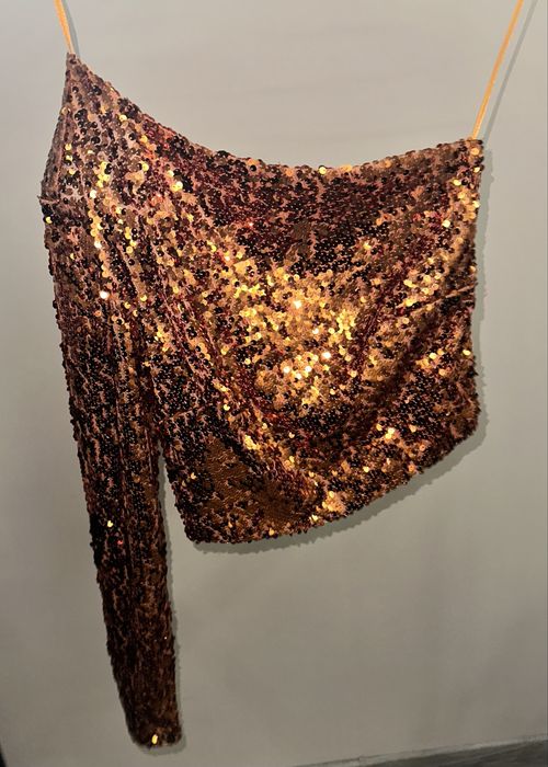 Топ с пайети в оранжево